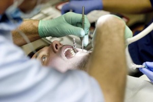 La prévention bucco-dentaire au centre de l'embrouillamini communautaire 